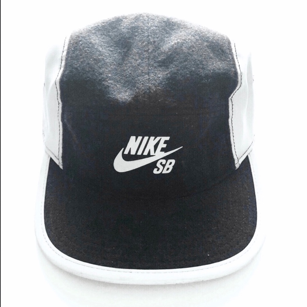 NIKE SB black & white silver reflective hat